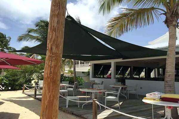 CCOMTR500: Voile d’ombrage triangulaire 'Coolaroo Commercial' 5m