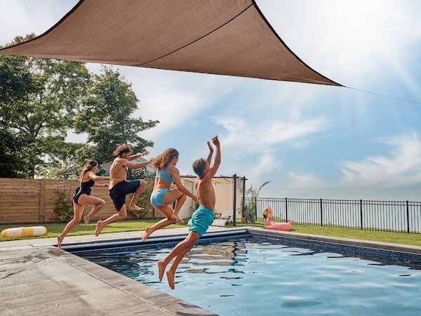 Voile d’ombrage en Belgique pour terrasse, jardin et balcon